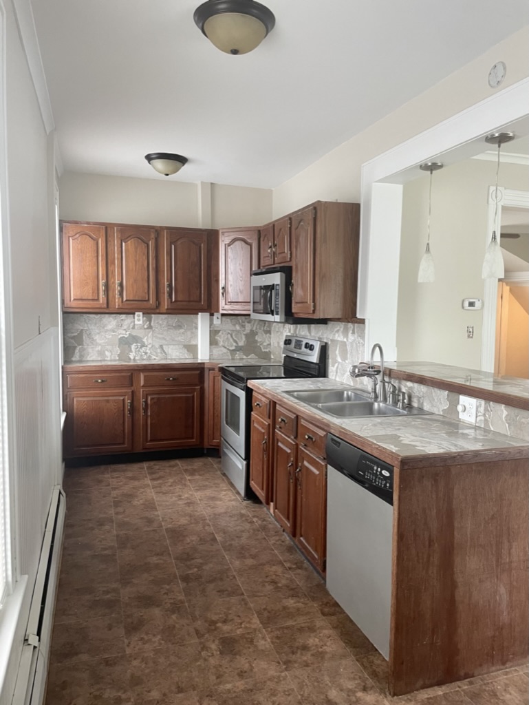 26 Storrie St. Apt A